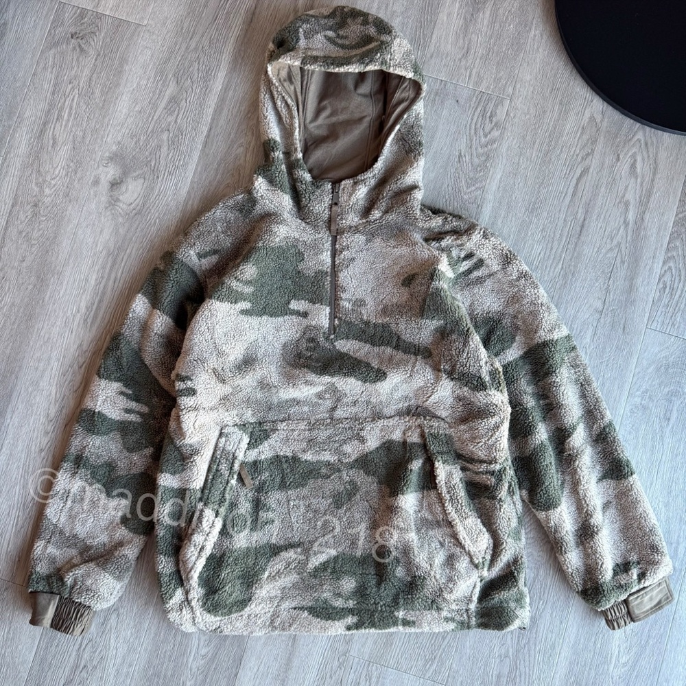 Cabela's Outfitter's Berber Fleece Pullover Camo Green Medium mens